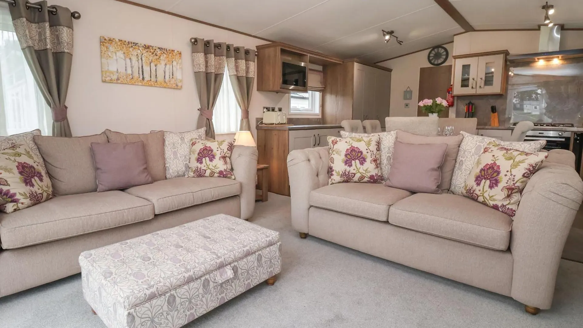 Whispering Willows Scarborough 0*,  Reino Unido